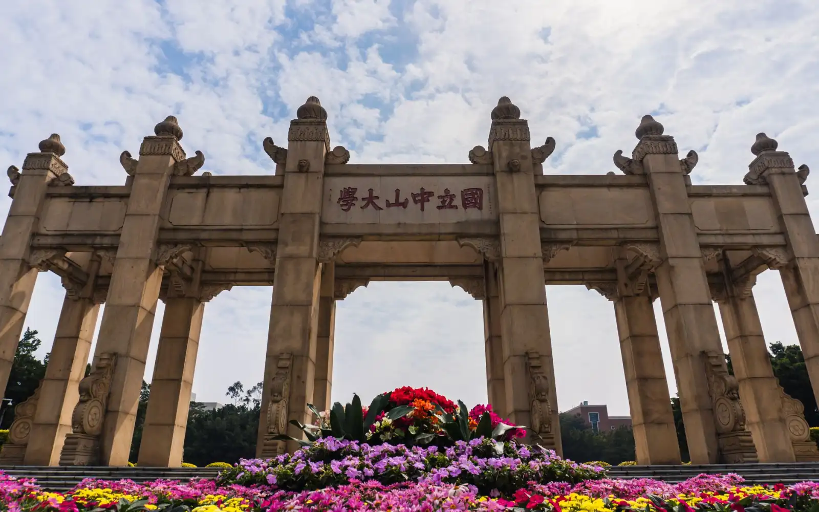2025深圳美容机构服务对比:零痕科技与常规皮肤管理差异分析正文配图 1