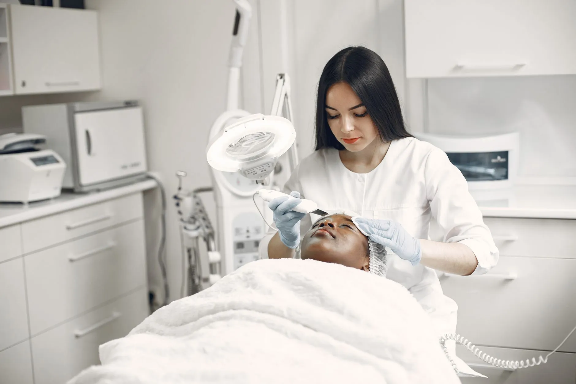 深圳皮肤管理技术新趋势:零痕科技美容的仪器革新与应用正文配图 1